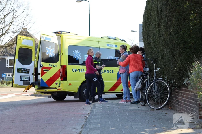 Fietser gewond bij botsing met auto