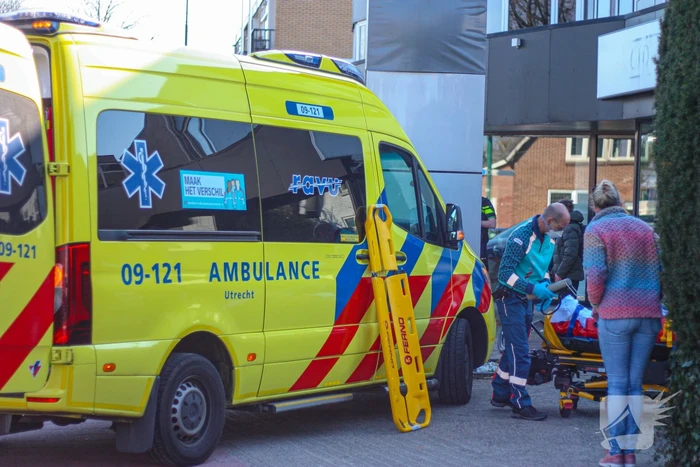 Fietser gewond bij botsing met auto