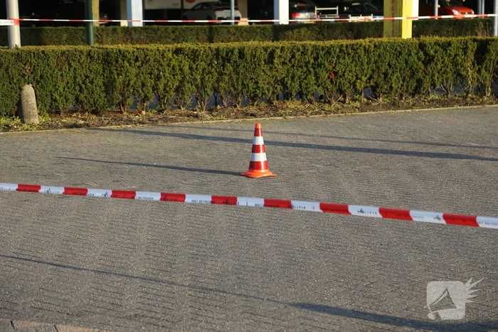 Politie doet onderzoek naar schietpartij op parkeerplaats Praxis