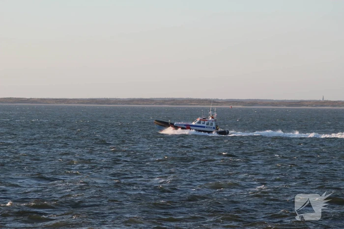 Vaarverkeer stilgelegd door zoekactie naar persoon in water