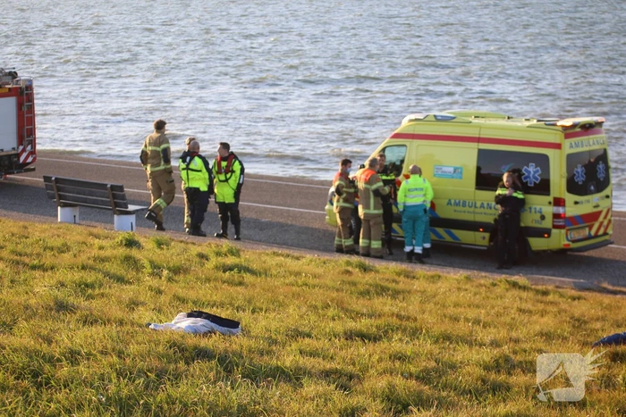 Vaarverkeer stilgelegd door zoekactie naar persoon in water
