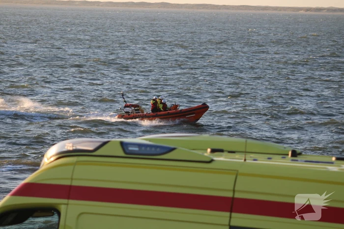 Vaarverkeer stilgelegd door zoekactie naar persoon in water