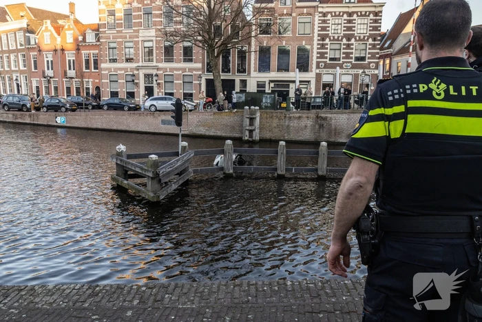 Auto kopje onder door vergeten handrem