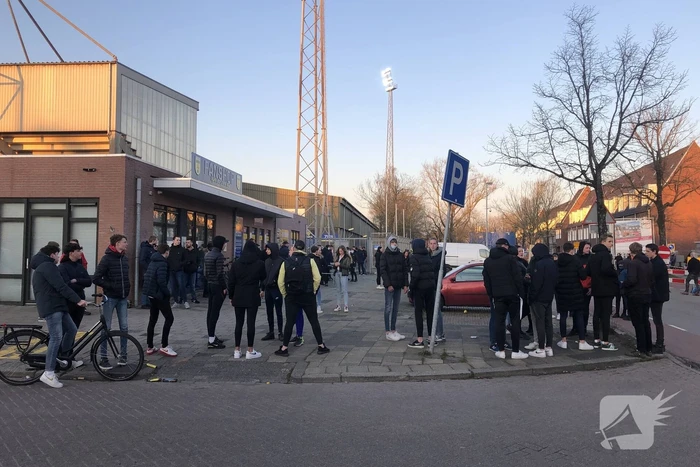 Honderden fans op straat na promotie SC Cambuur