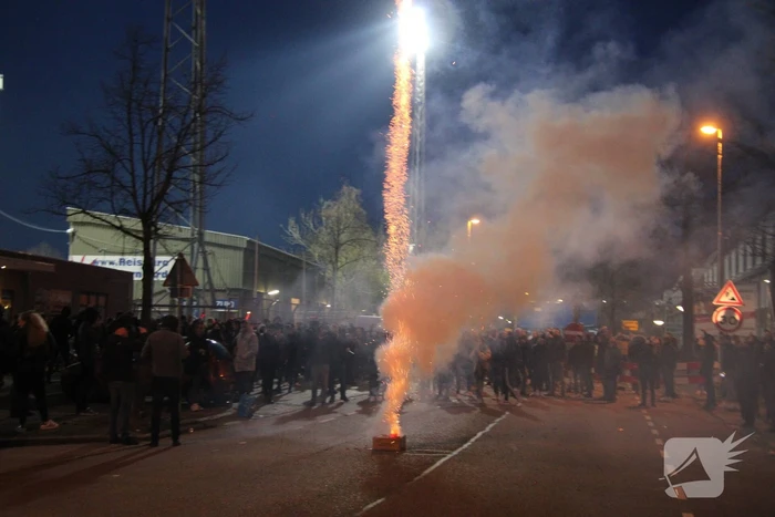 Honderden fans op straat na promotie SC Cambuur