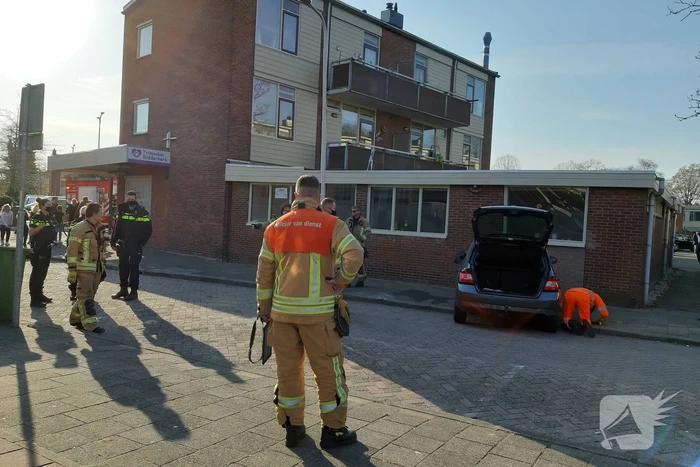 Auto slaat over de kop