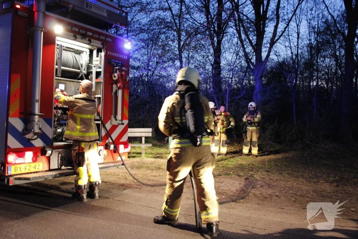 Brand in berm snel geblust
