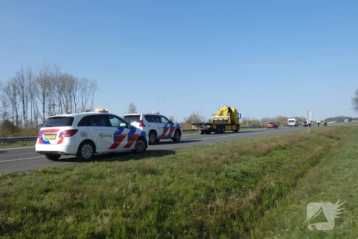 Auto verliest wiel bij ongeval