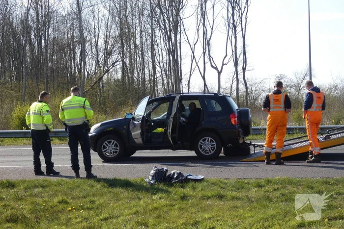 Auto verliest wiel bij ongeval