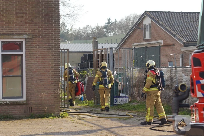 Veel rook bij brand in bedrijfspand