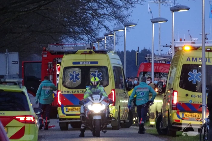 Vele hulpdiensten voor persoon te water