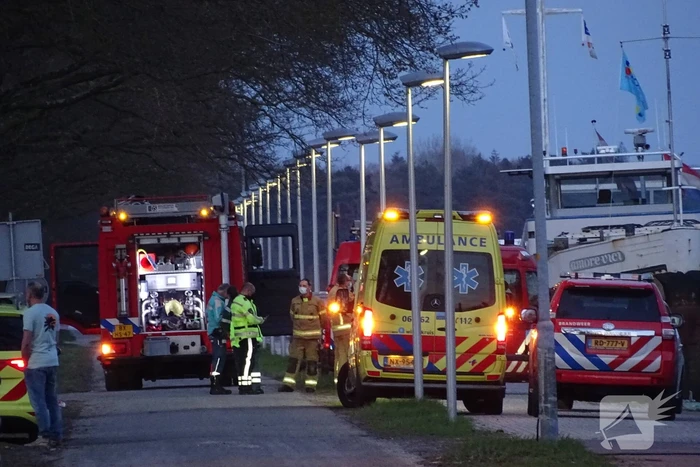 Vele hulpdiensten voor persoon te water