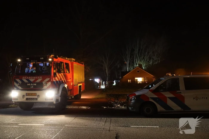 Grote vlammen bij flinke buitenbrand