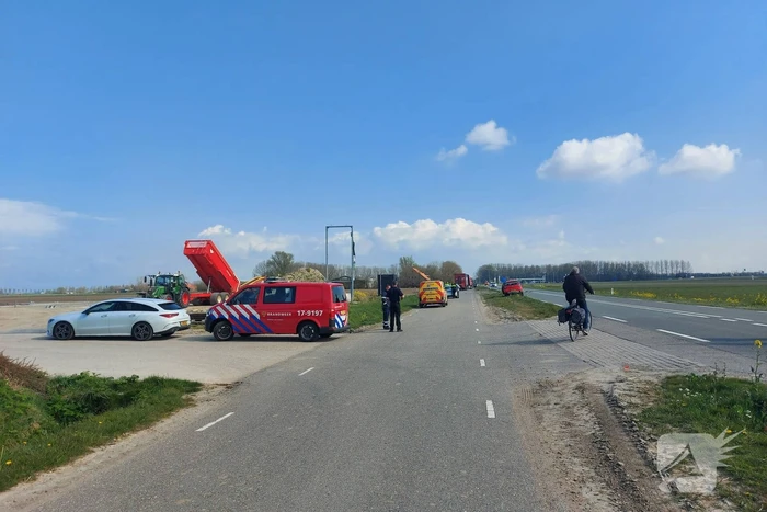 Persoon zwaargewond bij frontale aanrijding met vrachtwagen