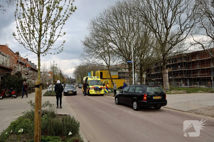 Fietser botst op maaltijdbezorger bij inhaalactie