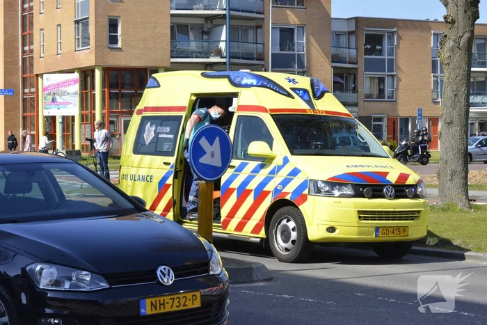 Voetganger aangereden op zebrapad