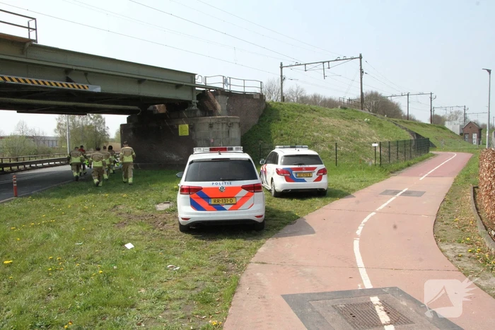 Geen treinverkeer door aanrijding met persoon op spoorbrug