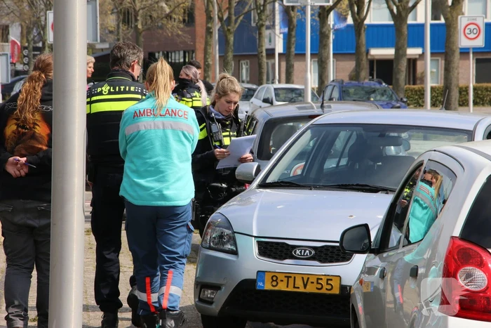 Fietsster gewond bij aanrijding met auto