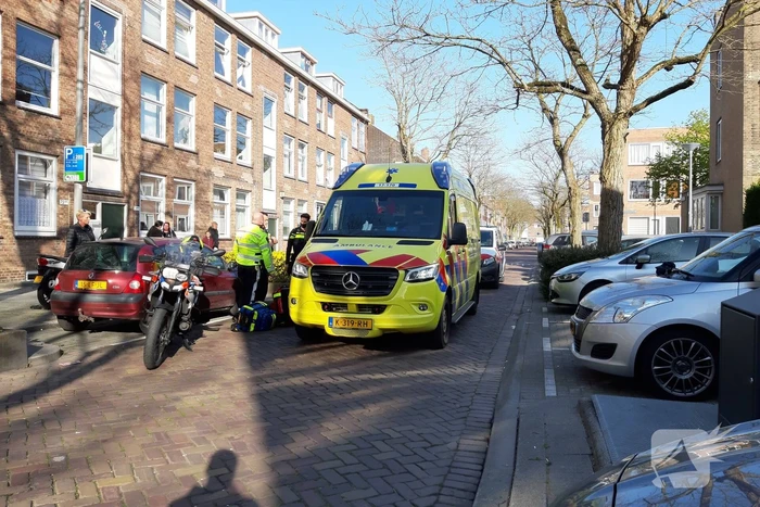 Traumahelikopter landt voor gewond persoon