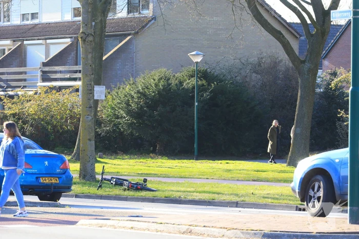 Vrouw op e-bike gewond bij aanrijding