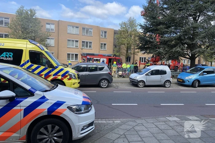 Meerdere bewoners door brand opgesloten in woningen