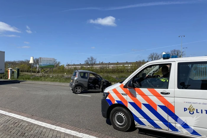 45-km auto slaat over de kop
