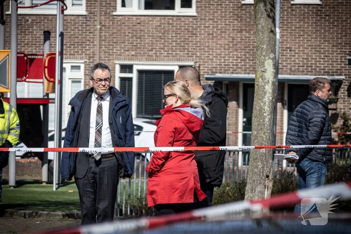Explosie bij brand in portiekwoning