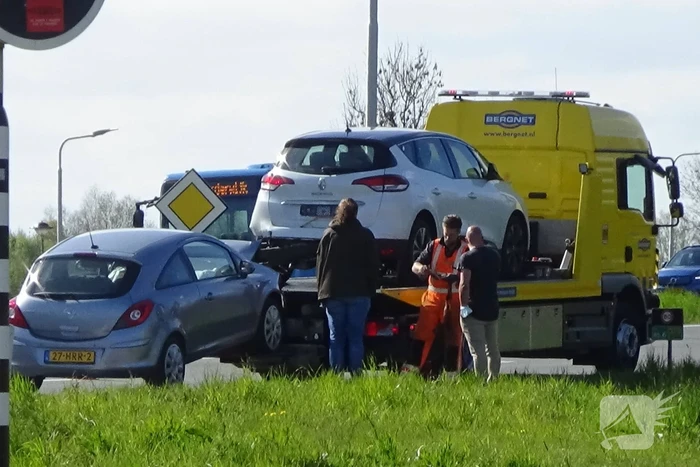 Politie sluit rijbaan af door ongeval