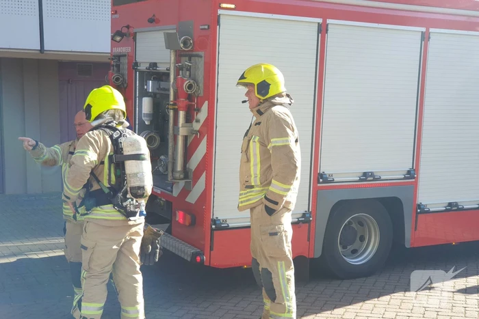 Brandweer blust keukenbrand in appartementencomplex