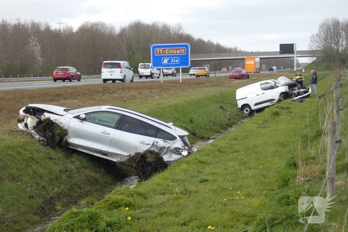 Zwaar ongeval tussen drie voertuigen