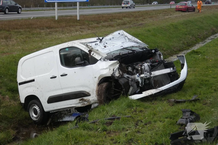 Zwaar ongeval tussen drie voertuigen
