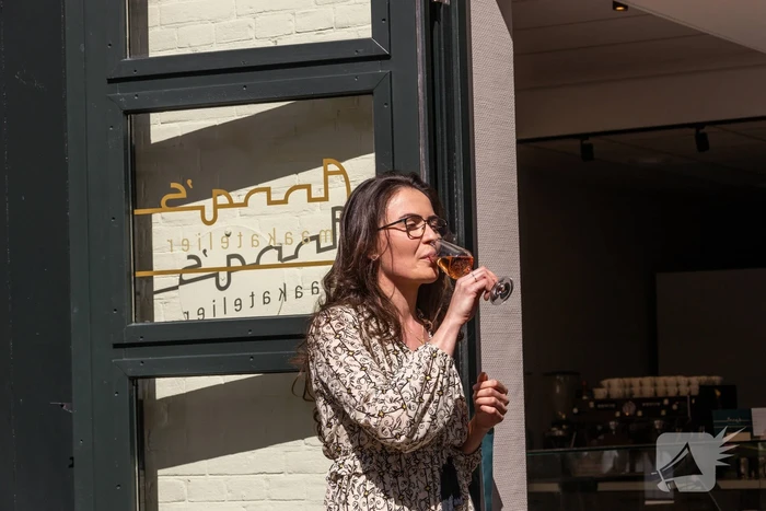 Anna's Smaakatelier van Heel Holland Bakt-winnares Anna Yilmaz officieel geopend