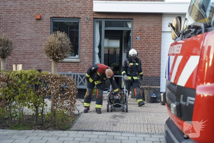Brand in schoorsteen van woning
