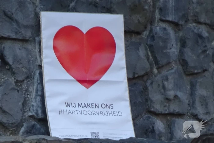 Demonstratie tegen coronamaatregelen op Stadhuisplein