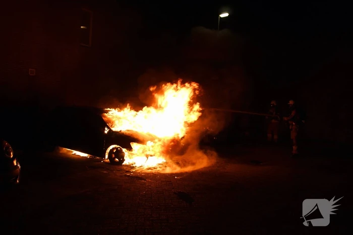 Gewonde bij brand in meerdere voertuigen