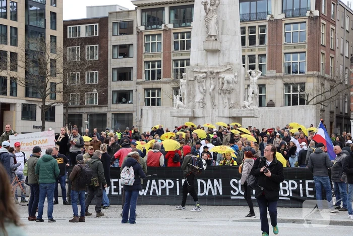 Museumplein gesloten, koffiedrinken verplaatst