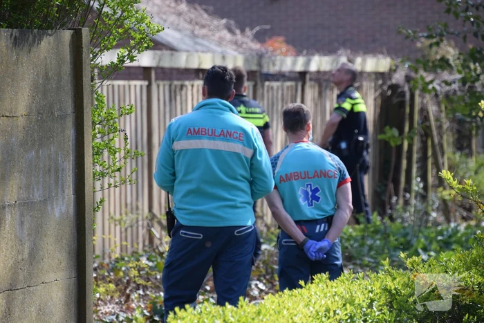 Grote inzet hulpdiensten bij man op dak