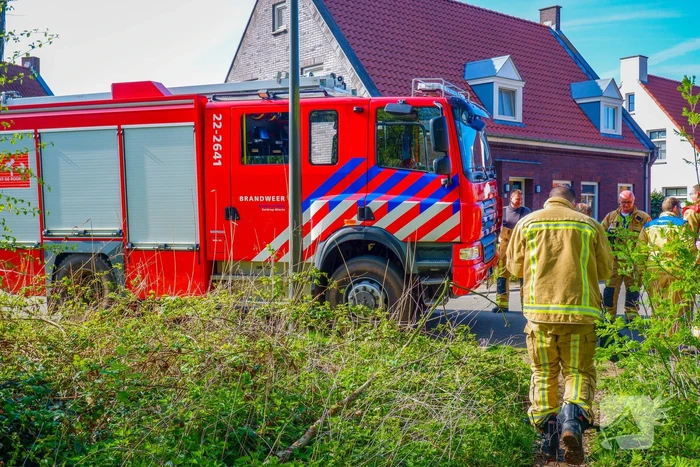 Jongeren veroorzaken brand en vluchten