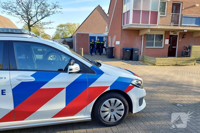 Politie massaal aanwezig in de wijk Schoener