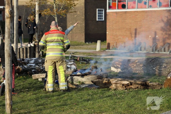 Jeugd sticht brand op wagenwerkplaats