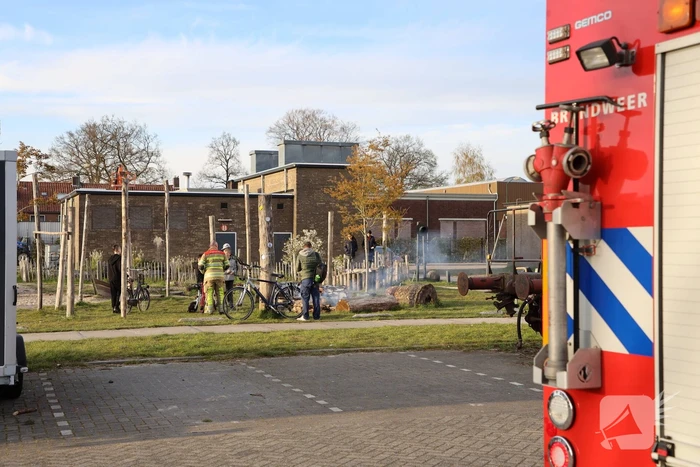 Jeugd sticht brand op wagenwerkplaats