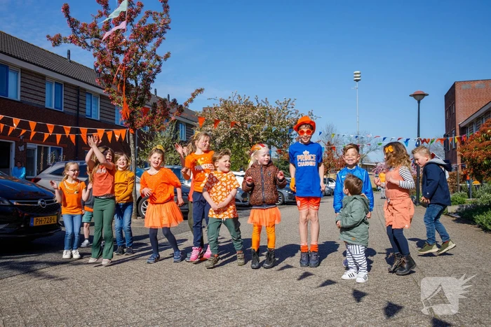 Koningsdag feestelijk gevierd