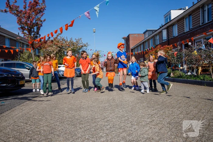 Koningsdag feestelijk gevierd