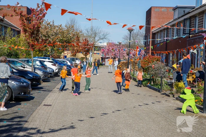 Koningsdag feestelijk gevierd
