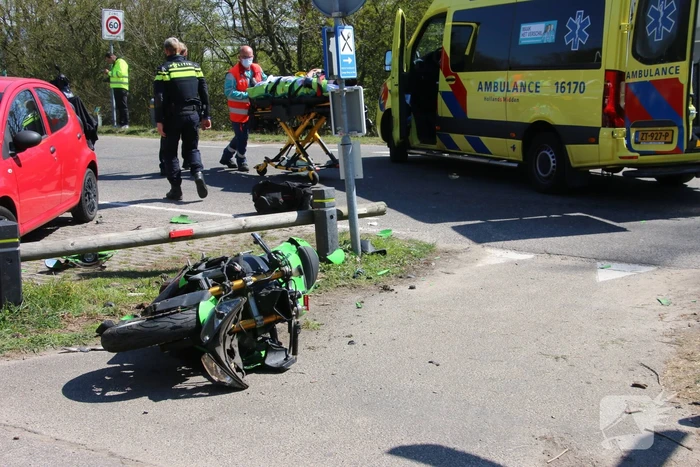Motorrijder gewond na ongeval met personenauto