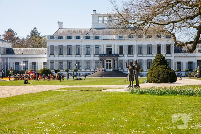 Tijd voor Max-uitzending vanaf Paleis Soestdijk trekt veel bekijks