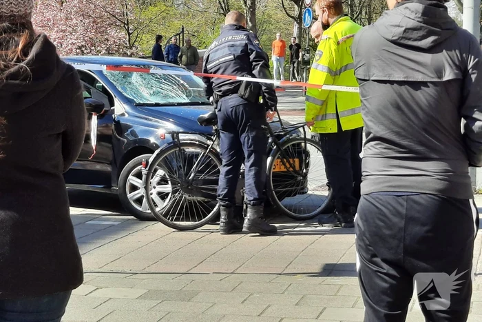 Fietser gewond door aanrijding met personenauto
