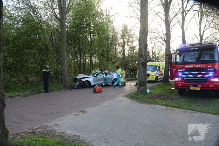 Twee gewonden bij ernstig ongeval