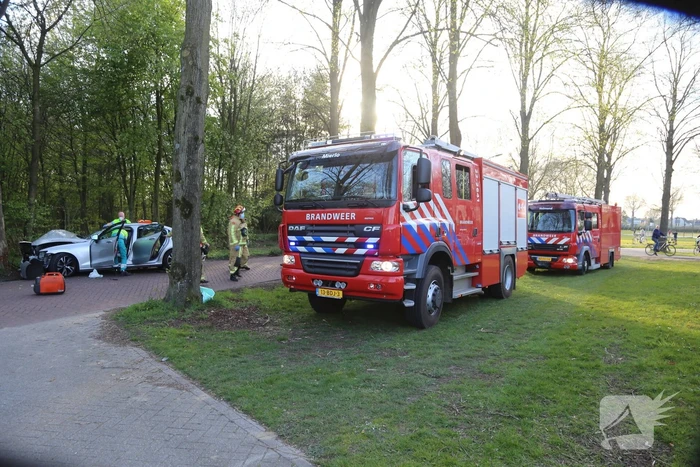 Twee gewonden bij ernstig ongeval