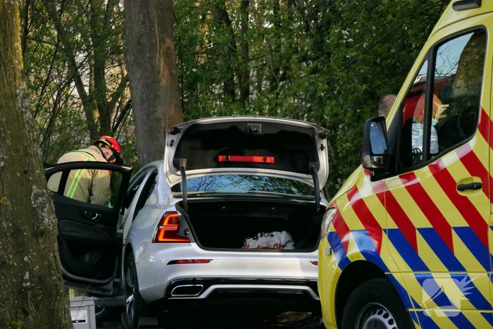 Twee gewonden bij ernstig ongeval